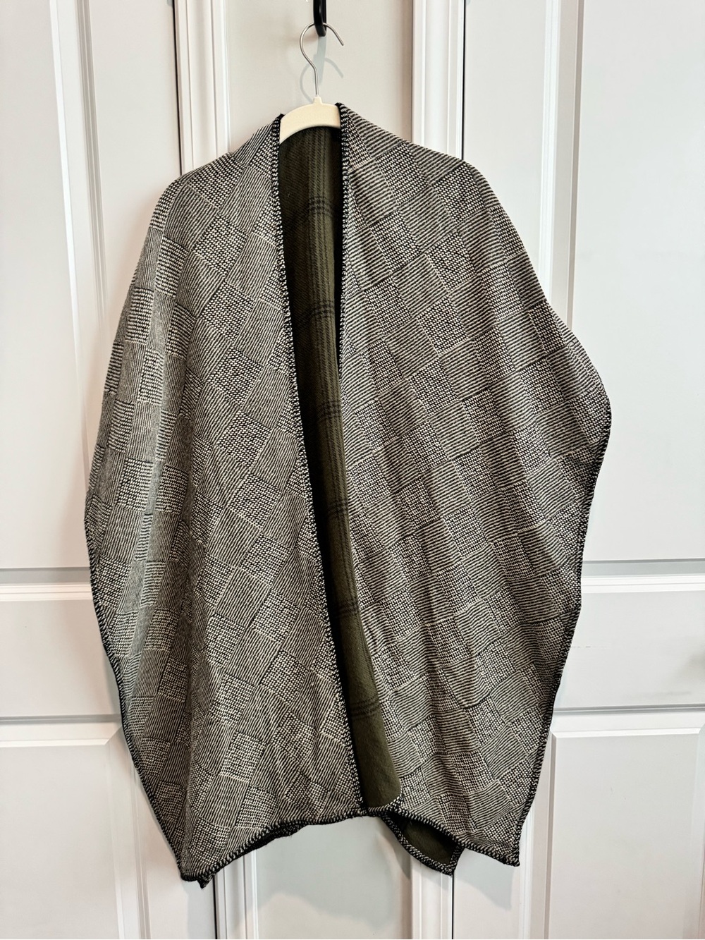 Madewell Reversible Plaid Knit Wrap Cape in Black and Olive